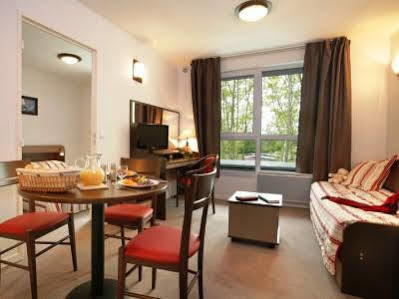 Appart Hotel Annecy Seynod Экстерьер фото